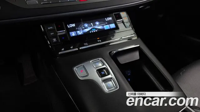 Hyundai Grandeur New — Фото автомобиля 12