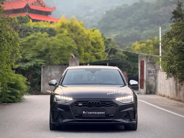 Audi S4 — Фото автомобиля 2
