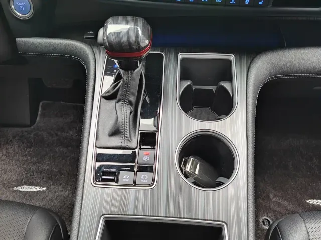 Toyota Sienna — Фото автомобиля 18