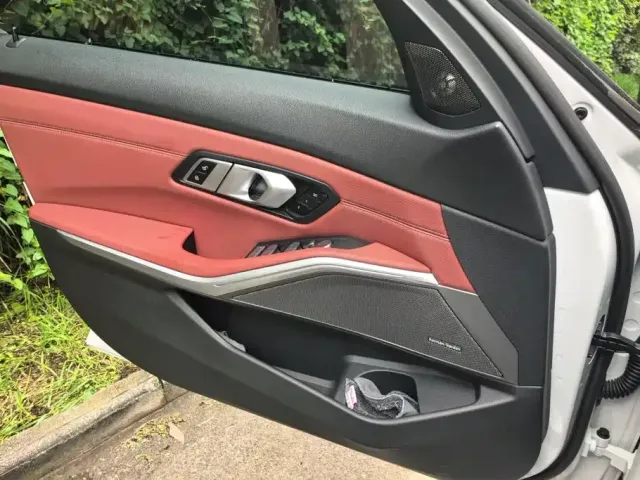 BMW 3 Series — Фото автомобиля 6