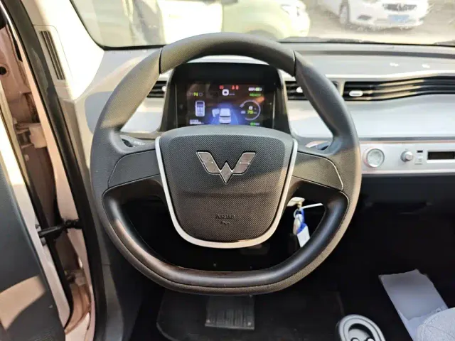 Wuling Hongguang Mini EV — Фото автомобиля 10