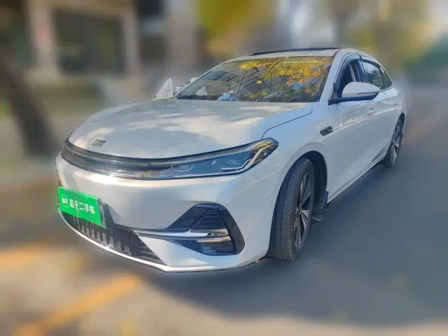 Фотография автомобиля — Geely Galaxy A7