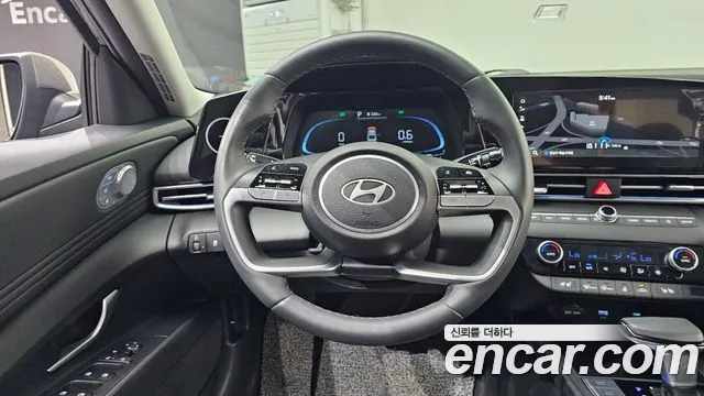 Hyundai AVANTE Новый Avante (CN7) — Фото автомобиля 13
