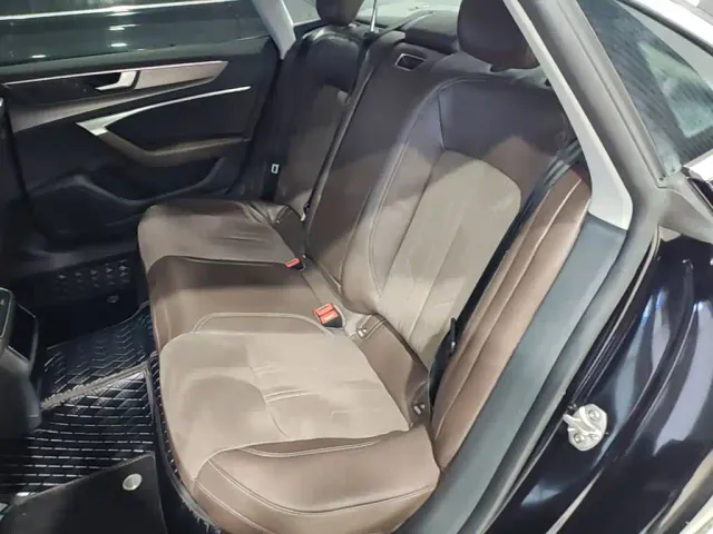 Audi A7L — Фото автомобиля 16