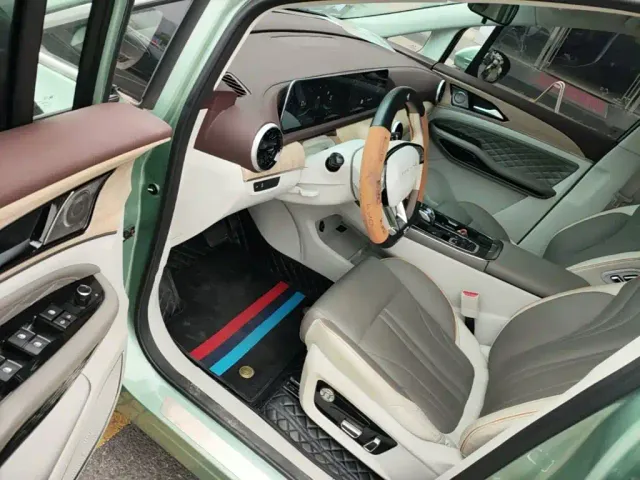 Forthing Yacht — Фото автомобиля 15