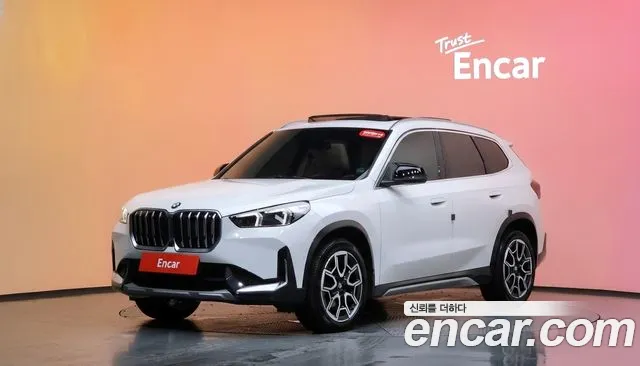 Фотография автомобиля — BMW X1