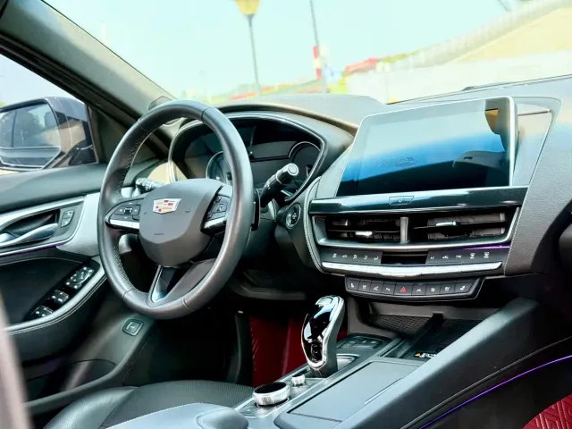 Cadillac CT5 — Фото автомобиля 11