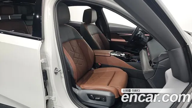 BMW 5 Series G60 — Фото автомобиля 16