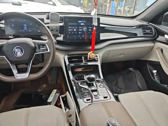 BYD Qin PLUS — Фото автомобиля 12