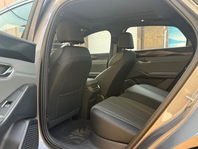 BYD Qin L — Фото автомобиля 10