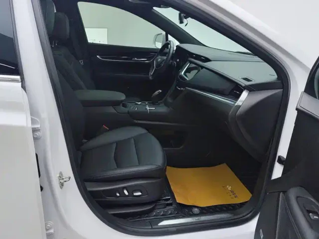 Cadillac XT5 — Фото автомобиля 8
