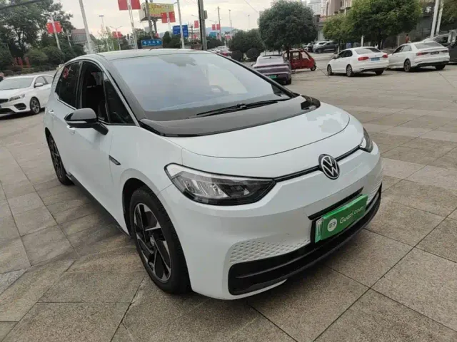 Volkswagen ID.3 — Фото автомобиля 3