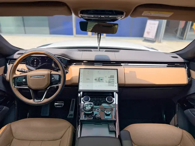 Land Rover Range Rover Sport — Фото автомобиля 7