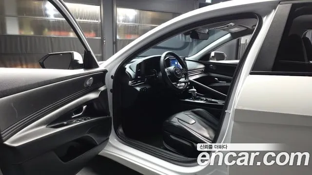 Hyundai Avante CN7 — Фото автомобиля 15