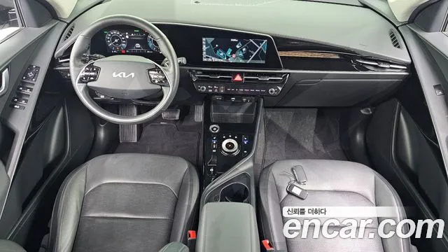 Kia Niro — Фото автомобиля 10