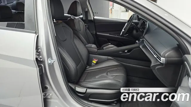 Hyundai AVANTE Новый Avante (CN7) — Фото автомобиля 26