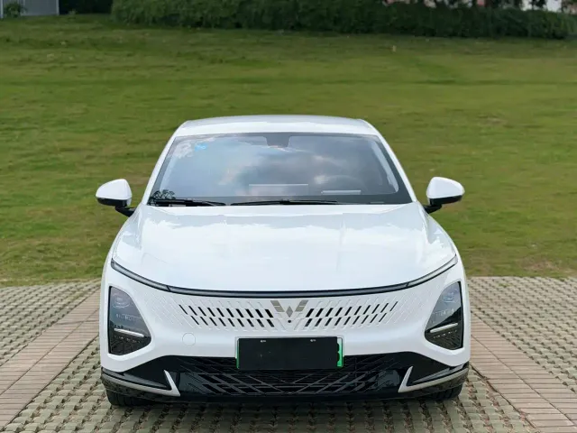 Wuling Starlight — Фото автомобиля 2