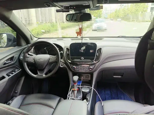 Chevrolet Equinox — Фото автомобиля 12