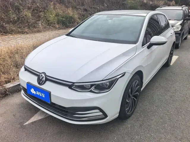 Фотография автомобиля — Volkswagen Golf