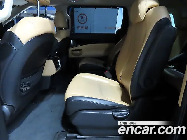 Kia Carnival 4th Gen — Фото автомобиля 7