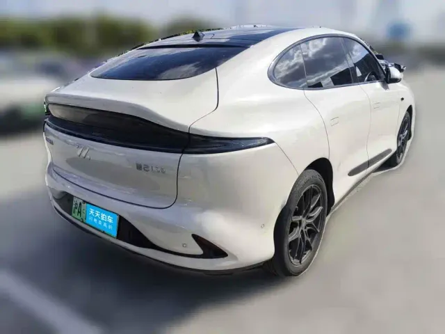 IM Motors LS6 — Фото автомобиля 2