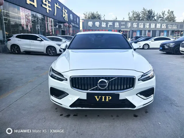 Фотография автомобиля — Volvo S60