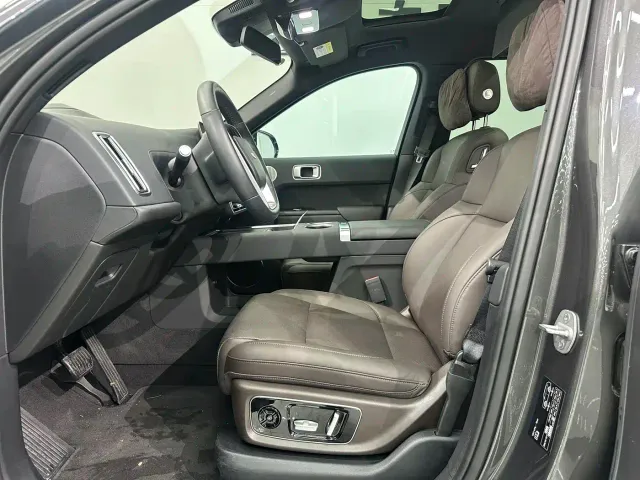 Li Auto L9 — Фото автомобиля 6