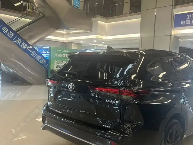 Toyota Crown Kluger — Фото автомобиля 7