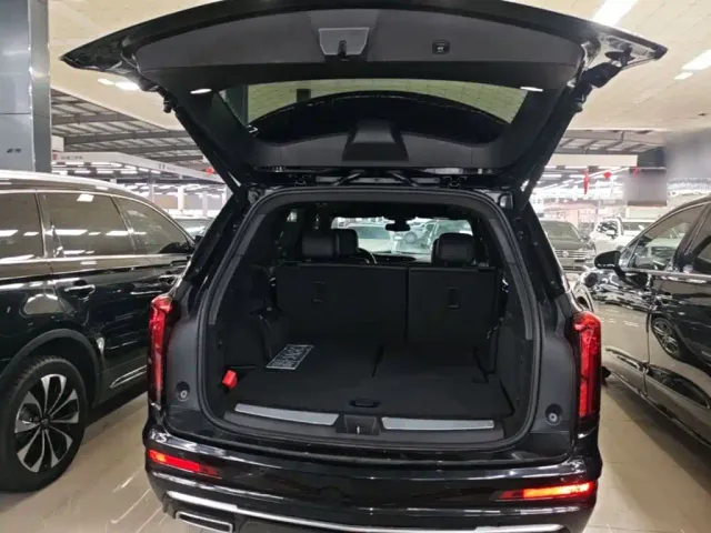 Cadillac XT6 — Фото автомобиля 18