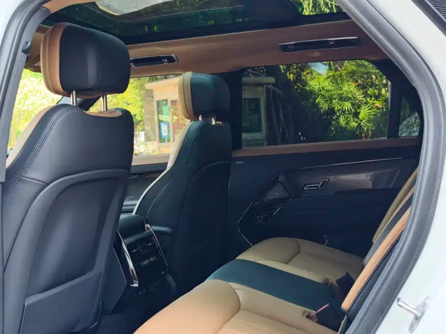 Land Rover Range Rover Sport — Фото автомобиля 9