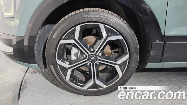 Kia Niro The All New Niro Signature — Фото автомобиля 5