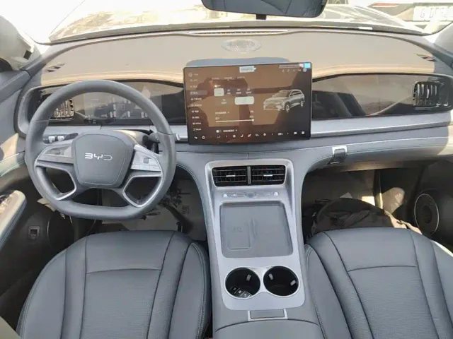 BYD Hai Shi 07 DM-i — Фото автомобиля 9