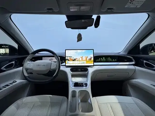 Geely Starry Wish — Фото автомобиля 4