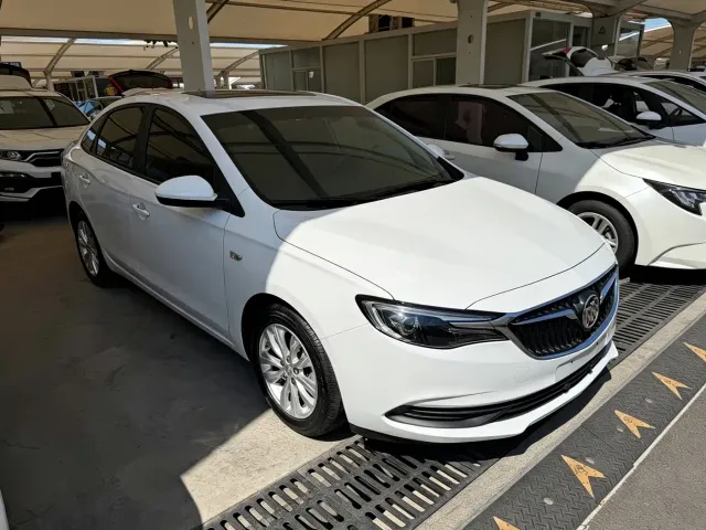Buick Excelle — Фото автомобиля 3