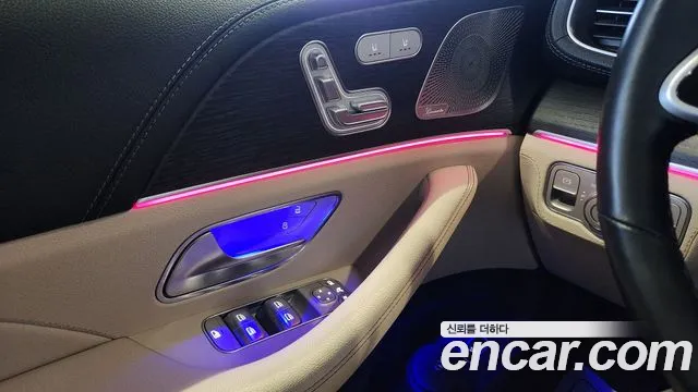 Mercedes-Benz GLE-Class — Фото автомобиля 15