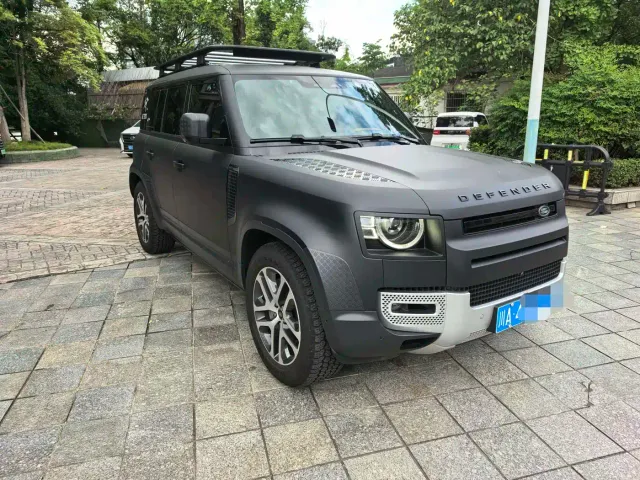 Land Rover Defender — Фото автомобиля 3