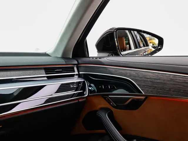 Audi A8 — Фото автомобиля 21
