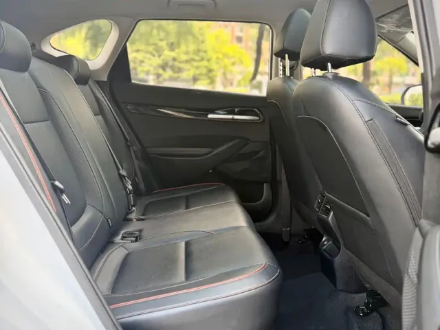 Kia Seltos — Фото автомобиля 12