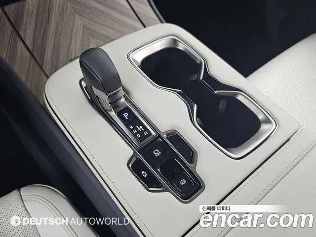 Lexus LM — Фото автомобиля 9