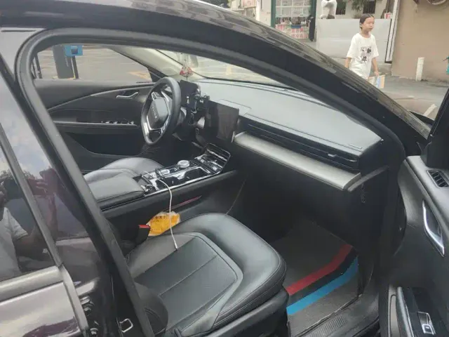 Wuling Starlight — Фото автомобиля 8