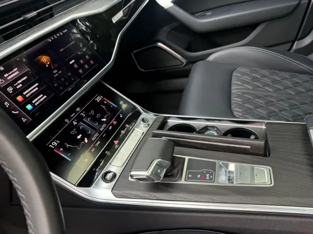 Audi A6L — Фото автомобиля 17