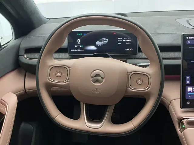 Nio EC6 — Фото автомобиля 14