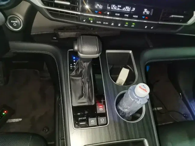 Toyota Sienna — Фото автомобиля 13