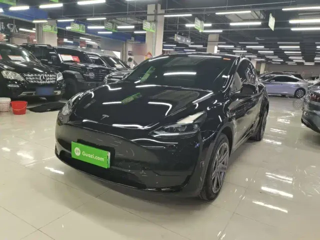 Фотография автомобиля — Tesla Model Y