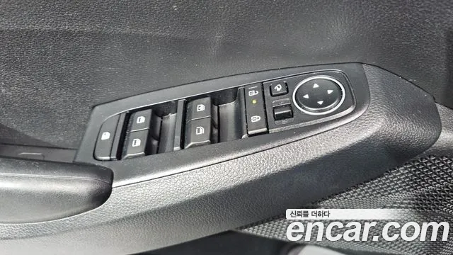 Kia Seltos — Фото автомобиля 28