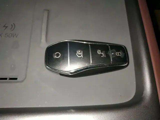 BYD Seal 07 DM-i — Фото автомобиля 8