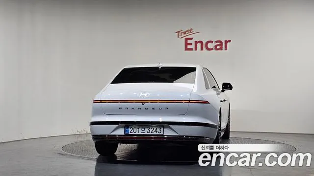 Hyundai Grandeur GN7 — Фото автомобиля 4