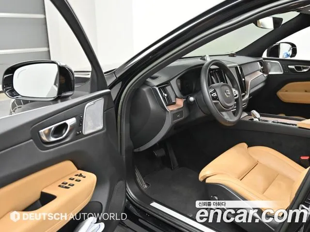 Вольво XC60 — Фото автомобиля 11