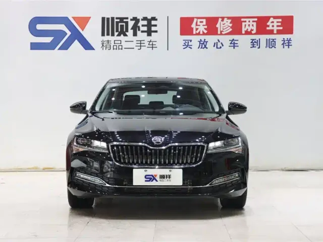 Skoda Superb — Фото автомобиля 2