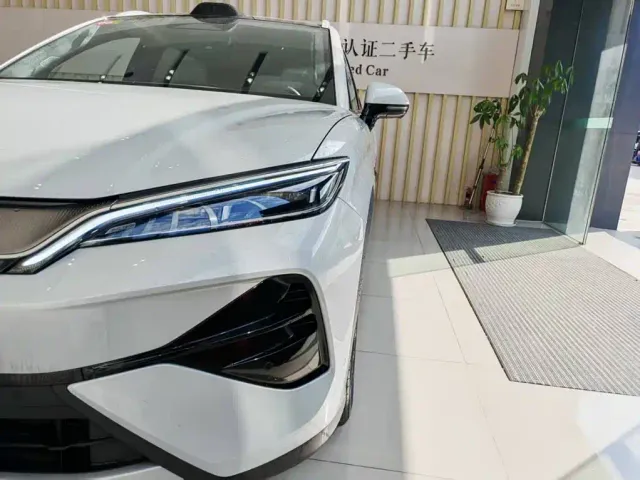 BYD Song Ultra — Фото автомобиля 8